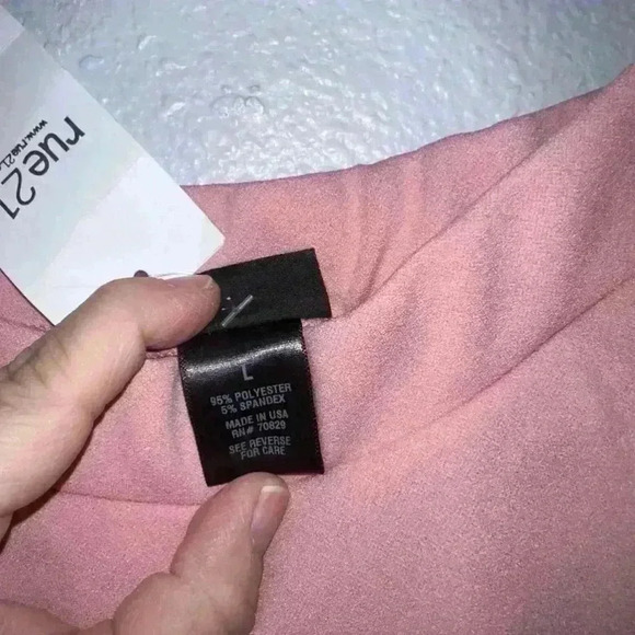 NWT!! Woman’s rue21 Dress, size L with Pink & ruffled top! - Picture 5 of 7